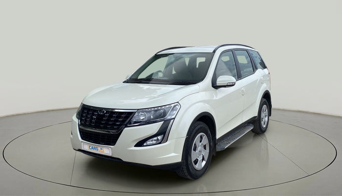 2018 Mahindra XUV500 W7, Diesel, Manual, 46,176 km, Left Front Diagonal