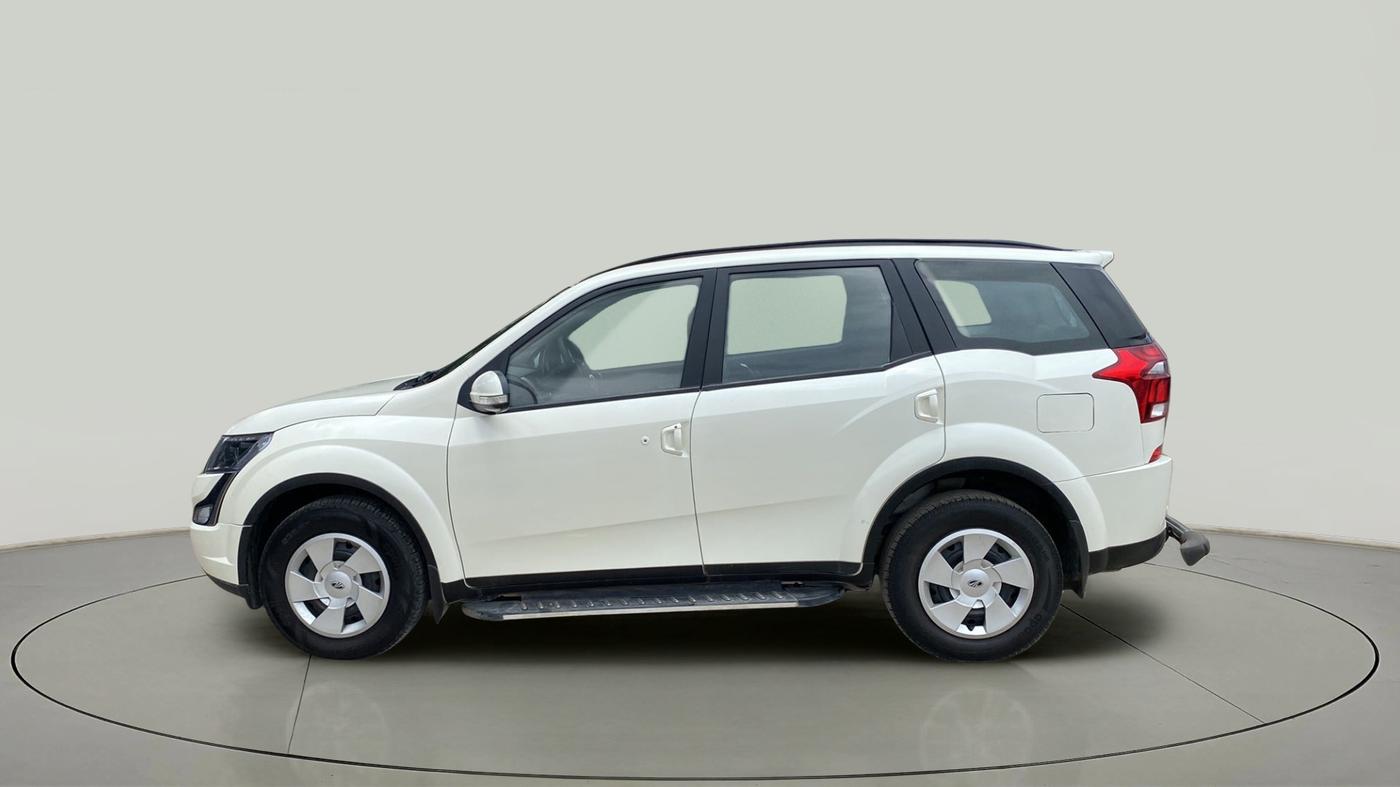 2018 Mahindra XUV500 W7, Diesel, Manual, 46,176 km, Left Side