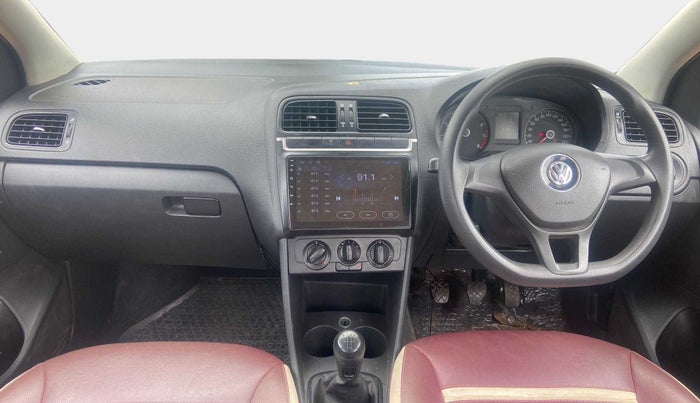 2016 Volkswagen Polo COMFORTLINE 1.2L, Petrol, Manual, 81,045 km, Dashboard