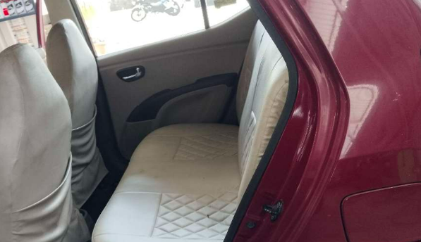 2014 Hyundai i10 SPORTZ 1.1, Petrol, Manual, 66,733 km, Left C pillar - Slightly dented