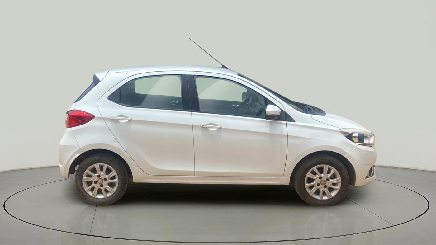 2016 Tata Tiago XZ PETROL, Petrol, Manual, 53,919 km, Right Side View