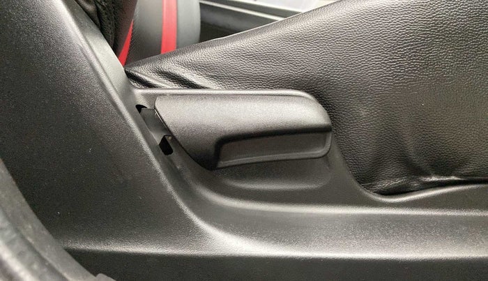 2015 Maruti Swift VXI, Petrol, Manual, 1,02,460 km, Driver Side Adjustment Panel