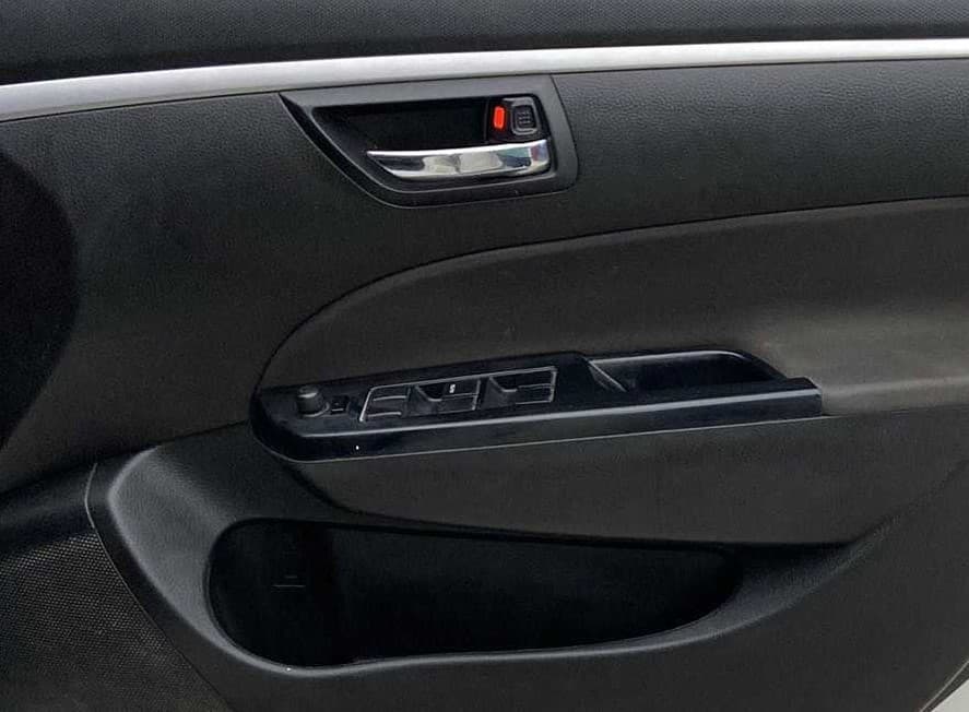 2015 Maruti Swift VXI, Petrol, Manual, 1,02,460 km, Driver Side Door Panels Control