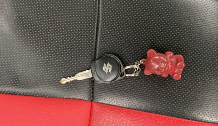 2015 Maruti Swift VXI, Petrol, Manual, 1,02,460 km, Key Close Up