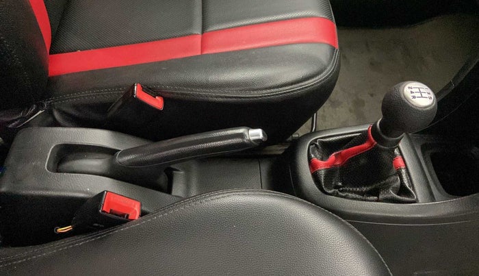 2015 Maruti Swift VXI, Petrol, Manual, 1,02,460 km, Gear Lever