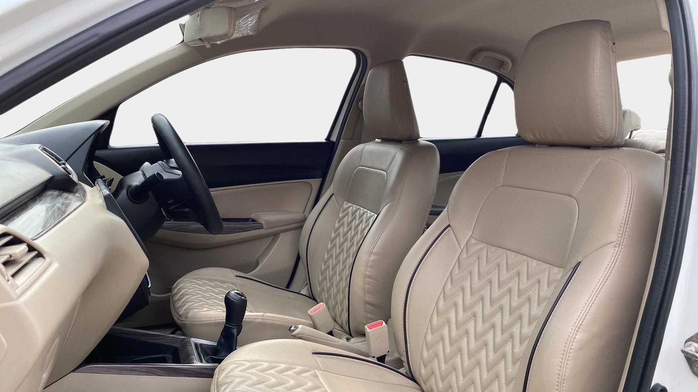 2021 Maruti Dzire VXI, Petrol, Manual, 25,802 km, Right Side Front Door Cabin
