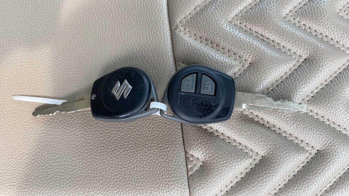 2021 Maruti Dzire VXI, Petrol, Manual, 25,802 km, Key Close Up