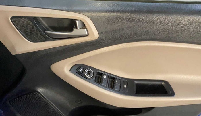 2015 Hyundai Elite i20 SPORTZ 1.2, Petrol, Manual, 57,427 km, Driver Side Door Panels Control