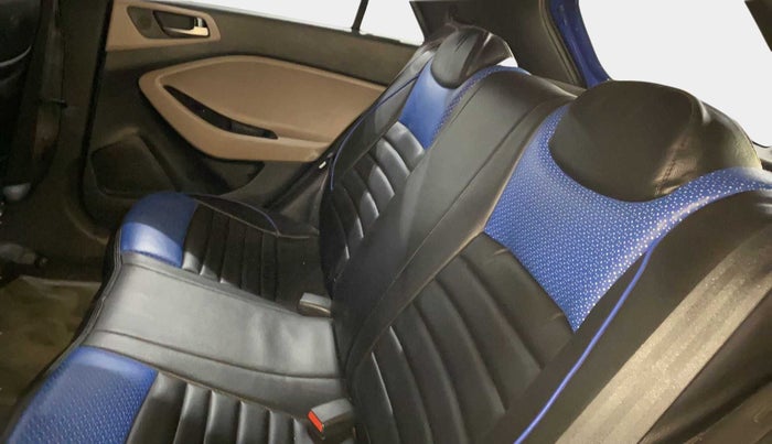 2015 Hyundai Elite i20 SPORTZ 1.2, Petrol, Manual, 57,427 km, Right Side Rear Door Cabin