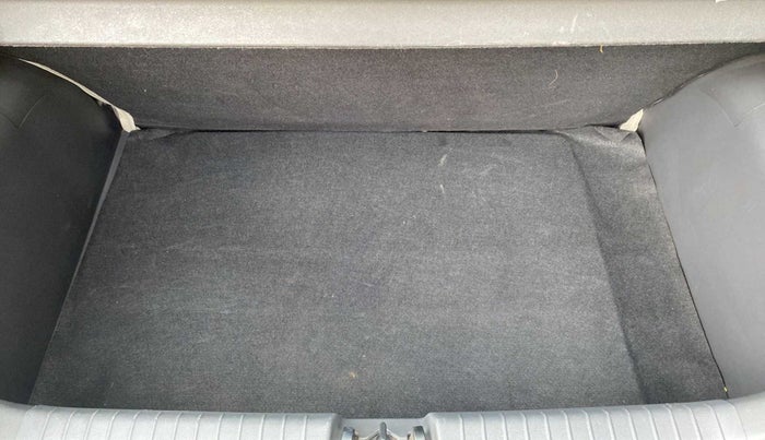 2019 Hyundai GRAND I10 NIOS SPORTZ AMT 1.2 KAPPA VTVT, Petrol, Automatic, 35,273 km, Boot Inside