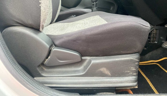 2017 Renault Kwid RXT 0.8, Petrol, Manual, 25,924 km, Driver Side Adjustment Panel