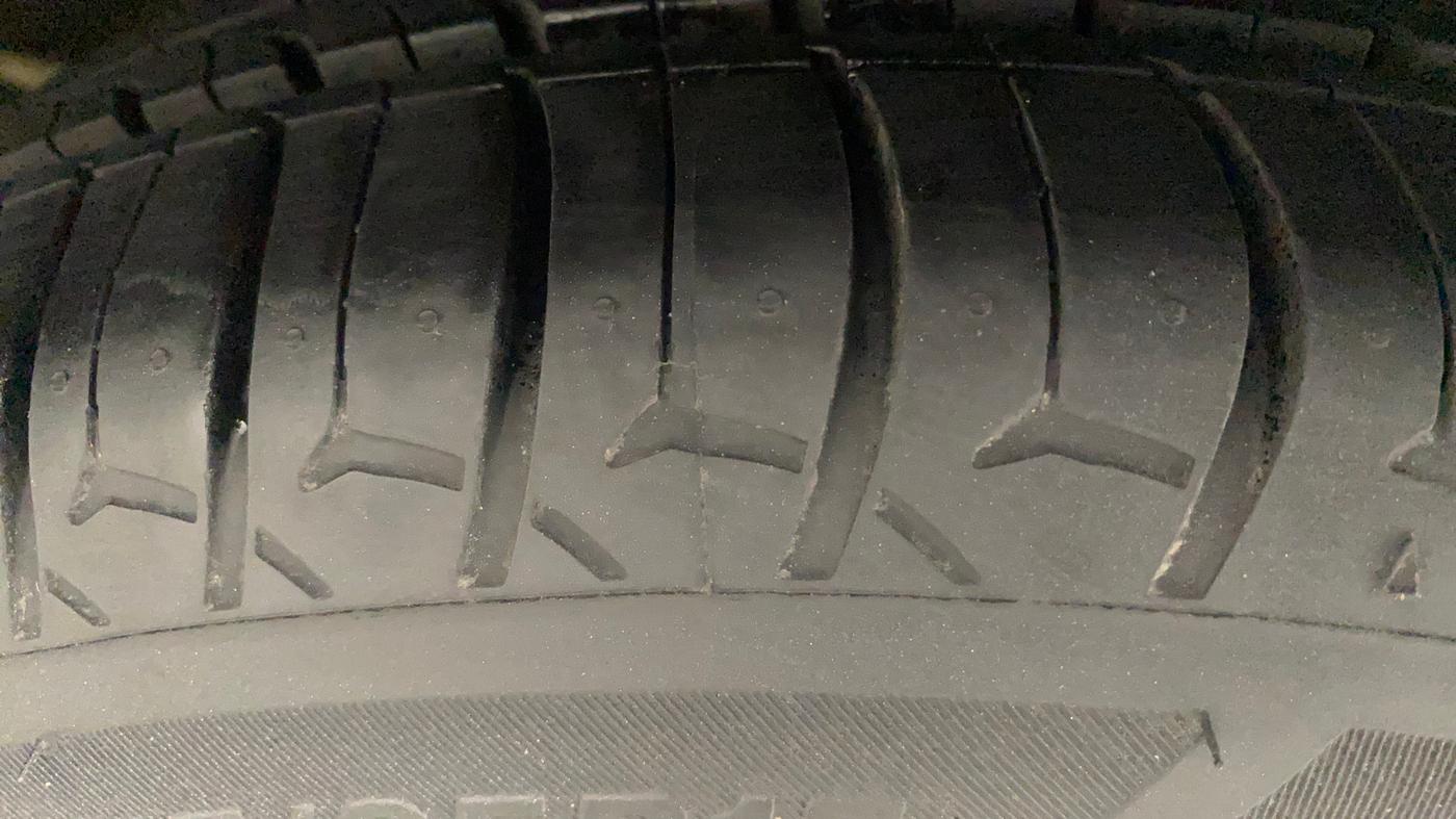 2016 Nissan Micra XV CVT, Petrol, Automatic, 30,916 km, Right Rear Tyre Tread