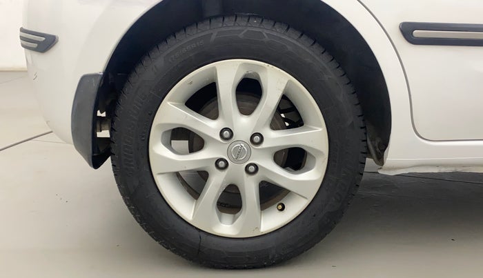 2016 Nissan Micra XV CVT, Petrol, Automatic, 30,916 km, Right Rear Wheel