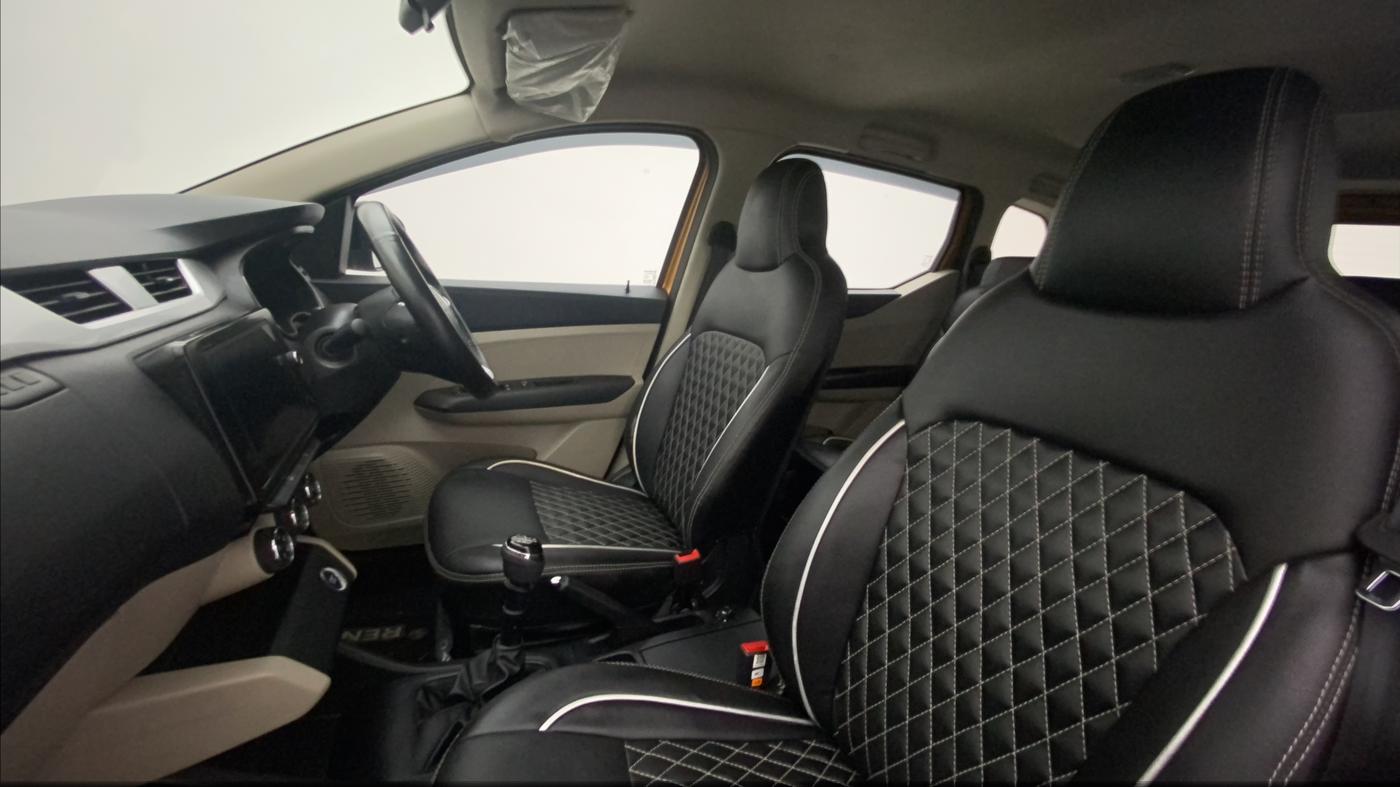 2022 Renault TRIBER RXZ, Petrol, Manual, 24,739 km, Right Side Front Door Cabin