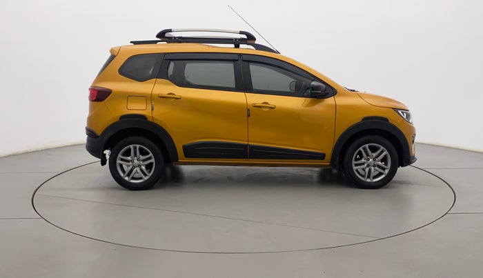 2022 Renault TRIBER RXZ, Petrol, Manual, 24,739 km, Right Side View
