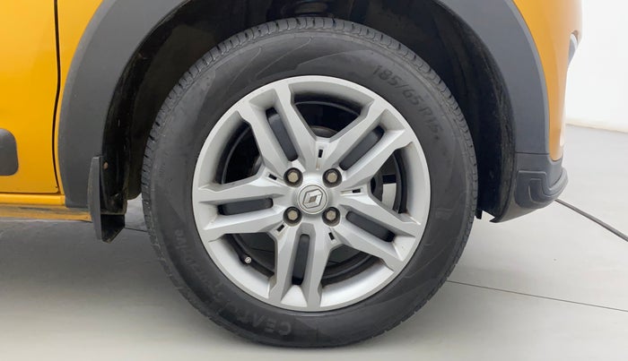 2022 Renault TRIBER RXZ, Petrol, Manual, 24,739 km, Right Front Wheel