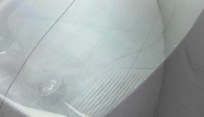 2022 Renault TRIBER RXZ, Petrol, Manual, 24,739 km, Front windshield - Minor spot on windshield
