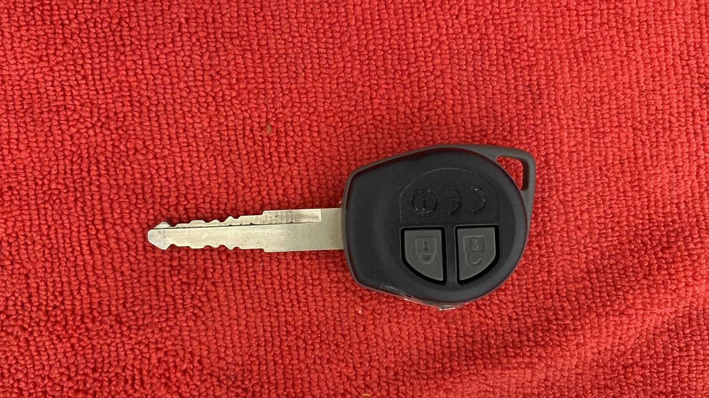 2021 Maruti Dzire VXI AMT, Petrol, Automatic, 50,409 km, Key Close Up