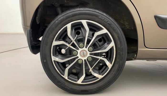 2012 Maruti Wagon R 1.0 VXI, Petrol, Manual, 95,377 km, Right Rear Wheel