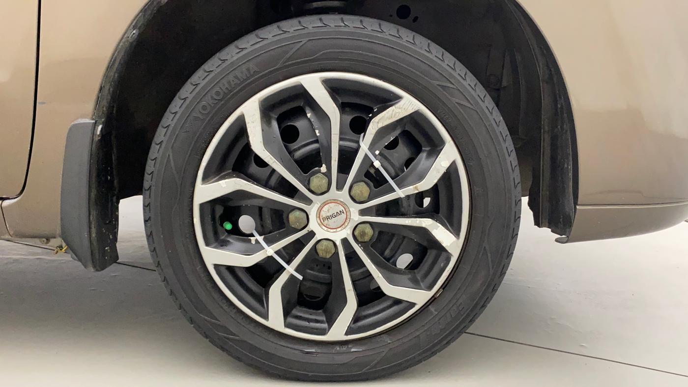 2012 Maruti Wagon R 1.0 VXI, Petrol, Manual, 95,377 km, Right Front Wheel