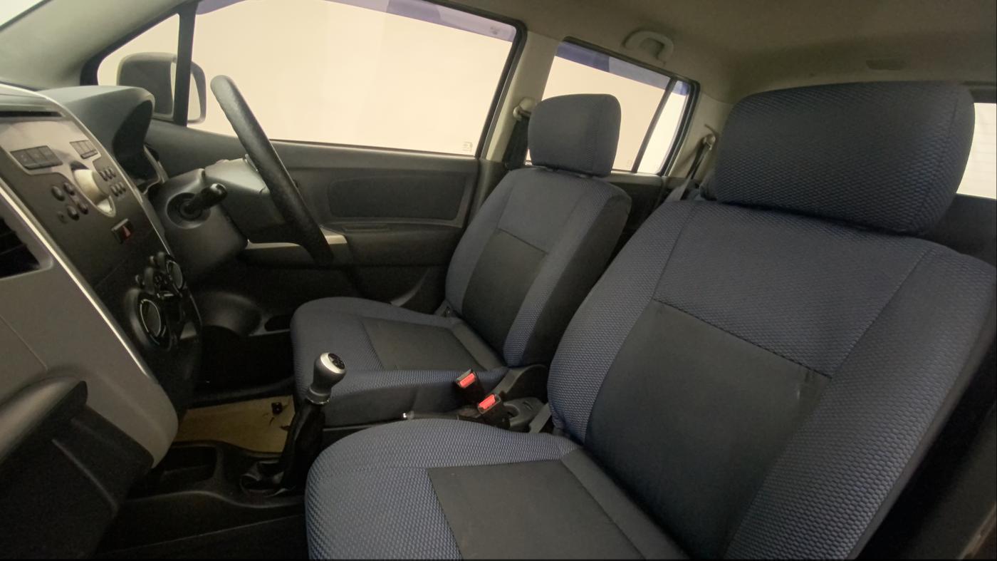 2012 Maruti Wagon R 1.0 VXI, Petrol, Manual, 95,377 km, Right Side Front Door Cabin