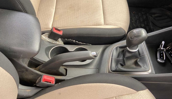 2019 Hyundai Verna 1.6 VTVT SX, Petrol, Manual, 20,638 km, Gear Lever