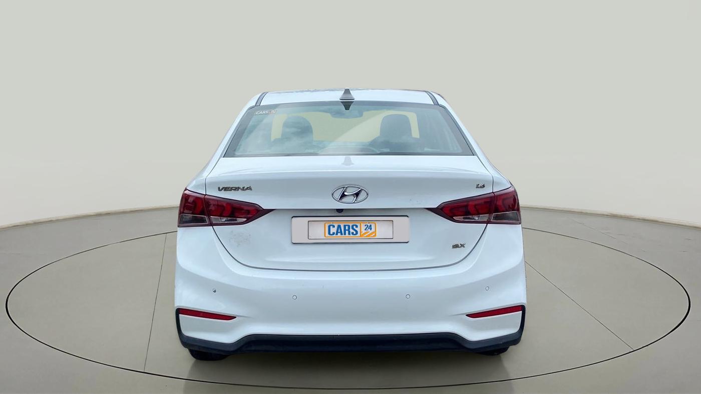 2019 Hyundai Verna 1.6 VTVT SX, Petrol, Manual, 20,638 km, Back/Rear