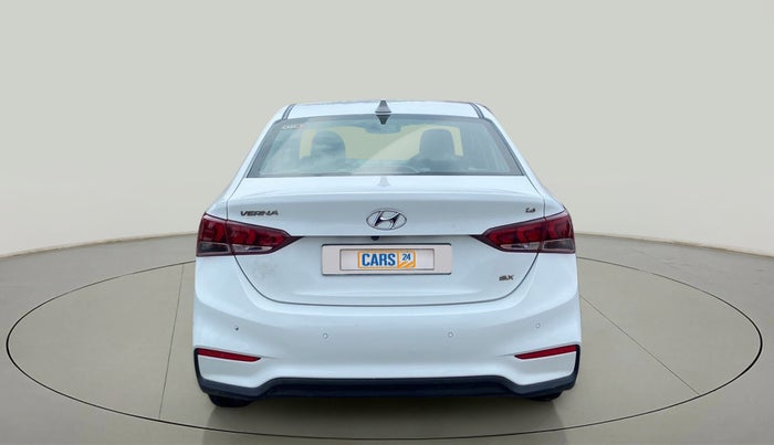2019 Hyundai Verna 1.6 VTVT SX, Petrol, Manual, 20,638 km, Back/Rear
