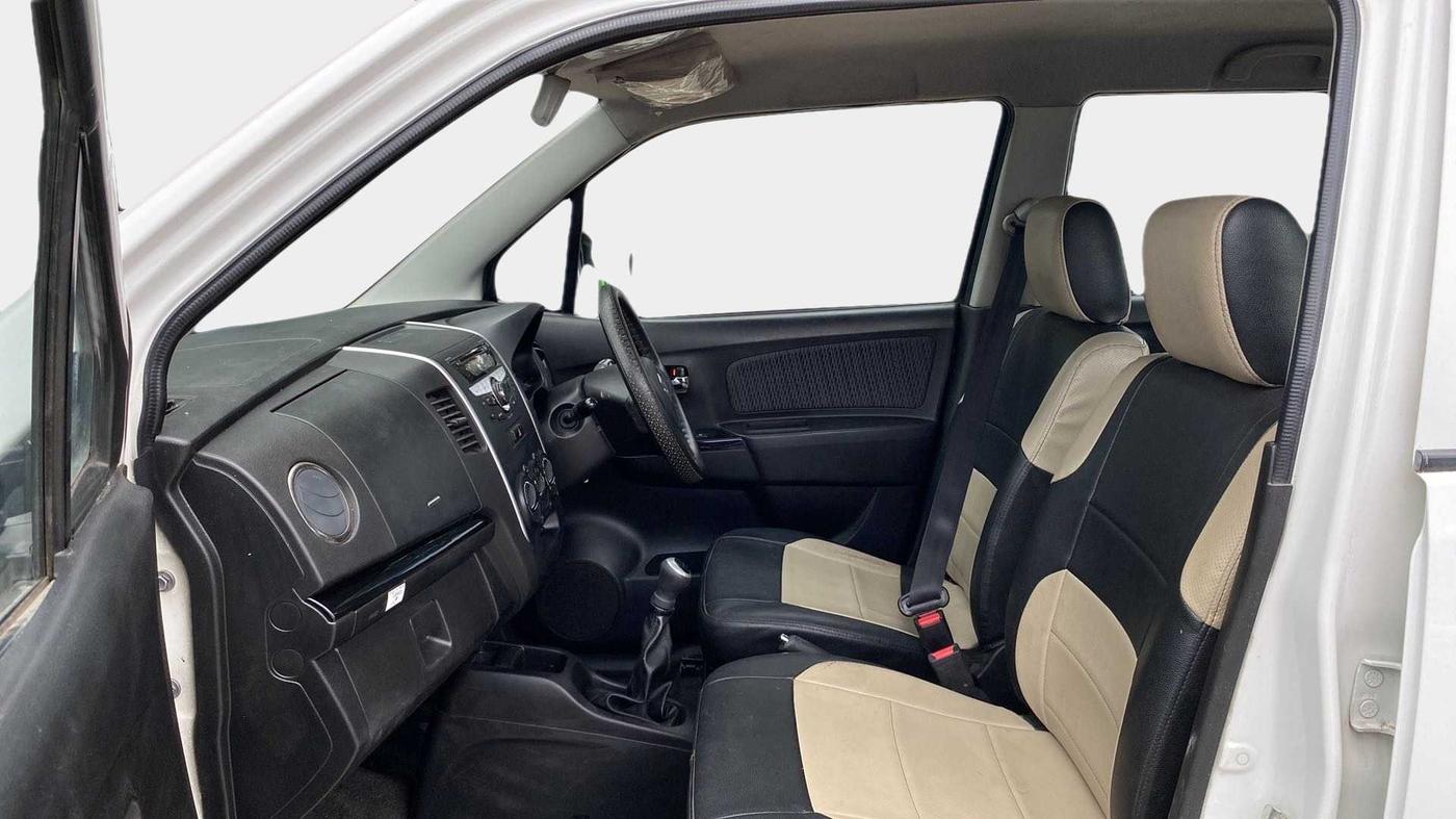 2015 Maruti Wagon R Stingray VXI, Petrol, Manual, 71,343 km, Right Side Front Door Cabin