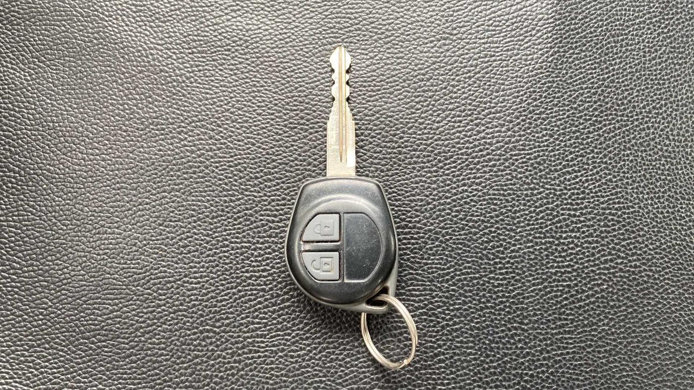 2015 Maruti Wagon R Stingray VXI, Petrol, Manual, 71,343 km, Key Close Up