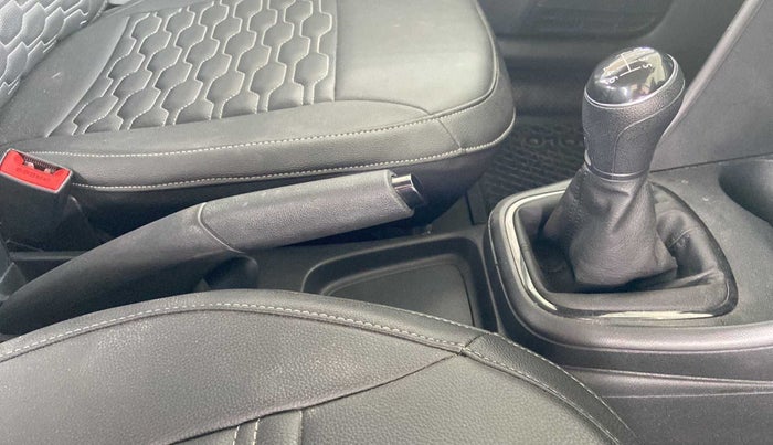 2022 Volkswagen Polo COMFORTLINE 1.0L TSI, Petrol, Manual, 14,526 km, Gear Lever