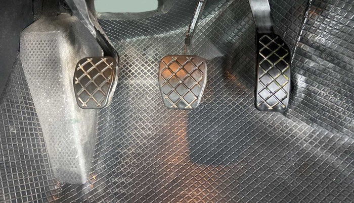 2022 Volkswagen Polo COMFORTLINE 1.0L TSI, Petrol, Manual, 14,526 km, Pedals