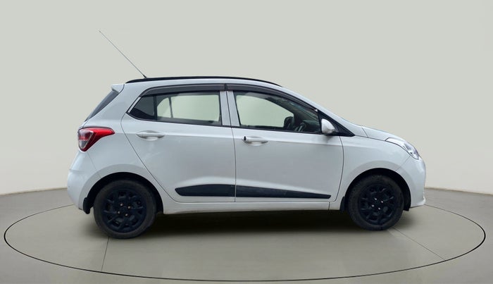2017 Hyundai Grand i10 SPORTZ (O) 1.2 KAPPA VTVT, Petrol, Manual, 64,064 km, Right Side