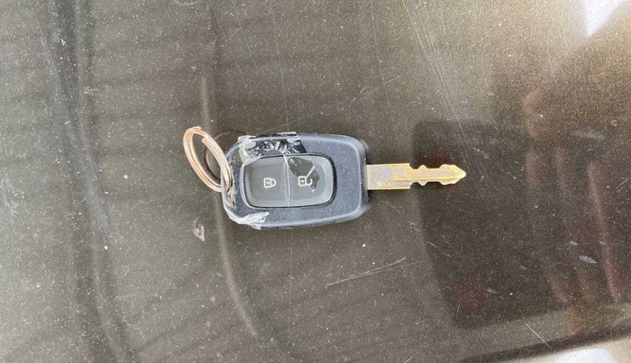 2021 Renault Kwid CLIMBER 1.0 (O), Petrol, Manual, 17,362 km, Key Close Up