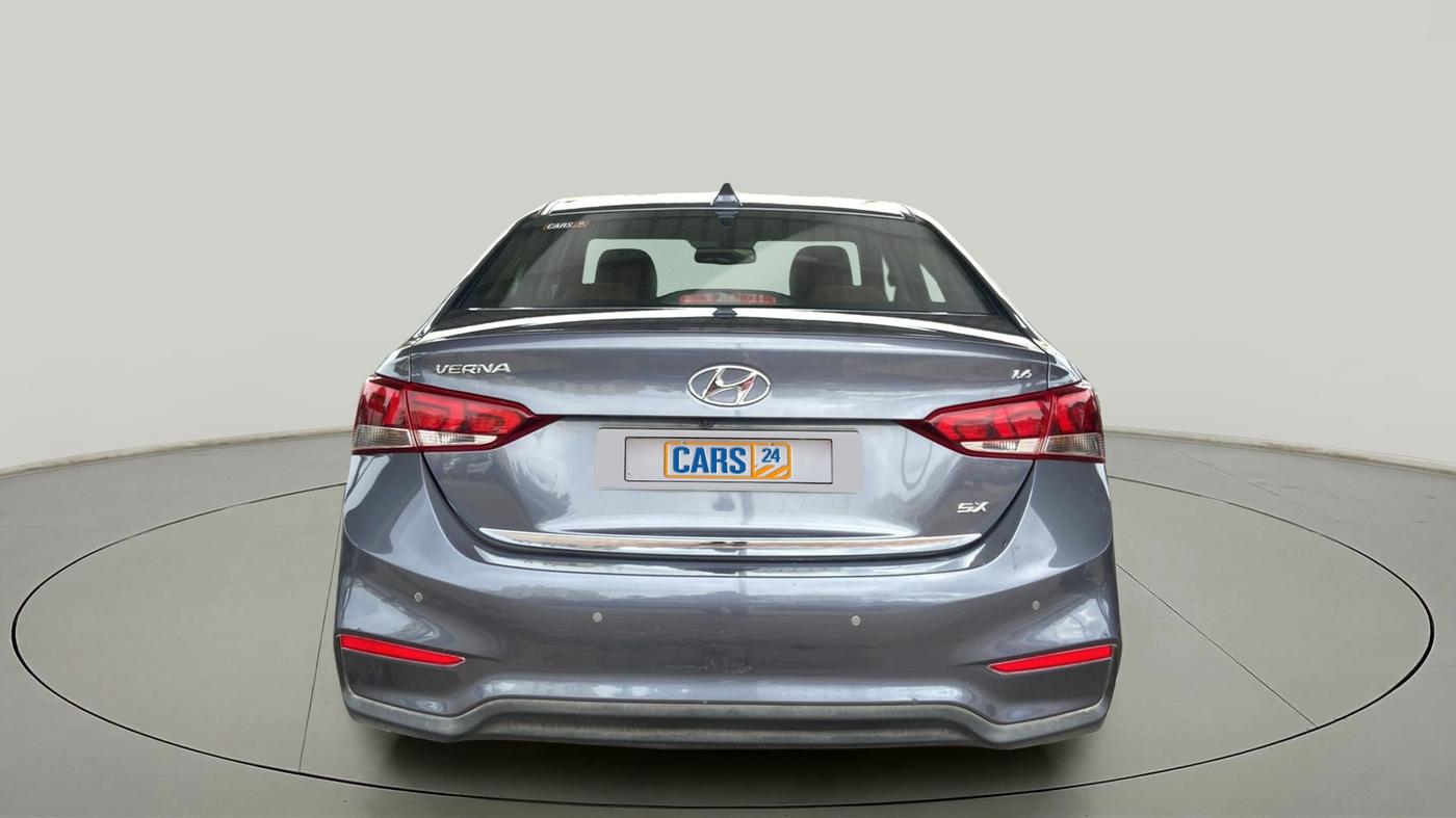 2018 Hyundai Verna 1.6 VTVT SX, Petrol, Manual, 85,607 km, Back/Rear