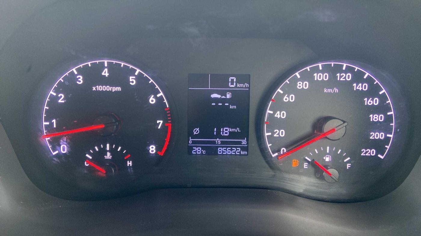 2018 Hyundai Verna 1.6 VTVT SX, Petrol, Manual, 85,607 km, Odometer Image