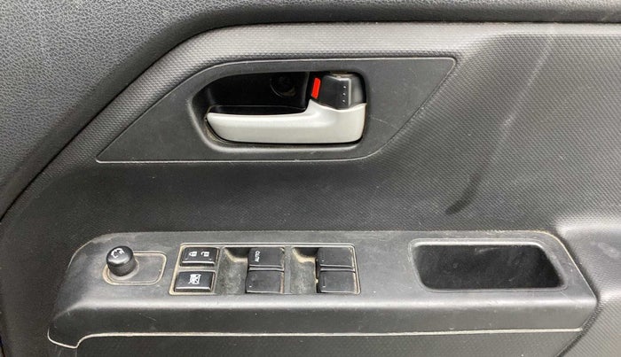 2022 Maruti New Wagon-R VXI 1.0, Petrol, Manual, 44,382 km, Driver Side Door Panels Control