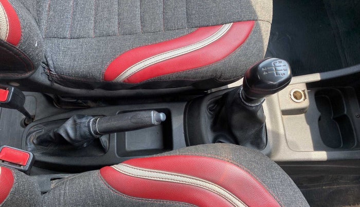 2018 Renault Kwid RXT 1.0, Petrol, Manual, 49,579 km, Gear Lever