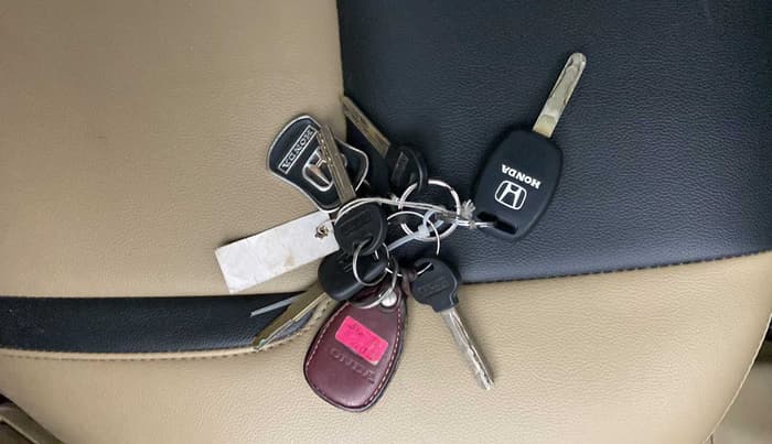 2015 Honda Brio S MT, Petrol, Manual, 85,545 km, Key Close Up