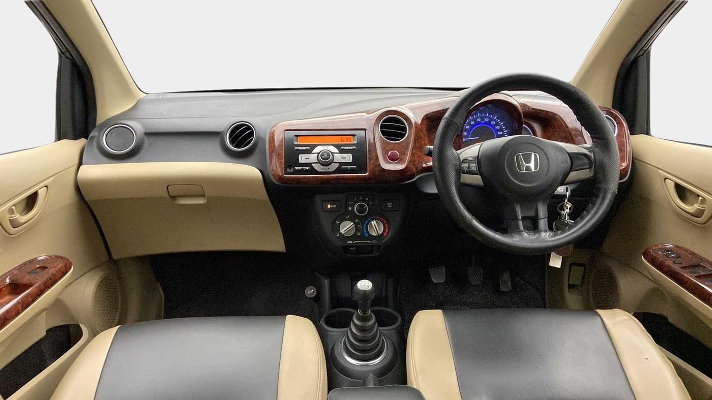 2015 Honda Brio S MT, Petrol, Manual, 85,545 km, Dashboard
