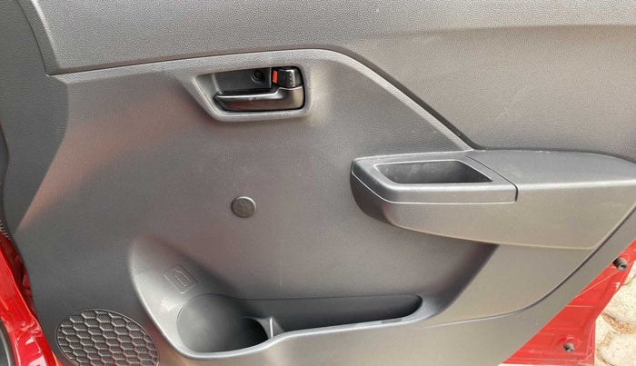 2022 Maruti Alto K10 LXI, Petrol, Manual, 10,776 km, Driver Side Door Panels Control