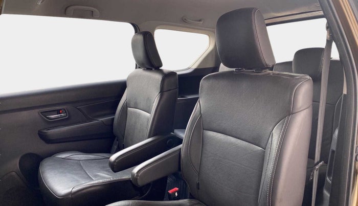 2020 Maruti XL6 ALPHA MT, Petrol, Manual, 24,030 km, Right Side Rear Door Cabin