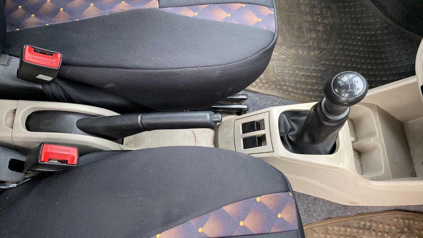 2019 Maruti Alto LXI, Petrol, Manual, 57,766 km, Gear Lever