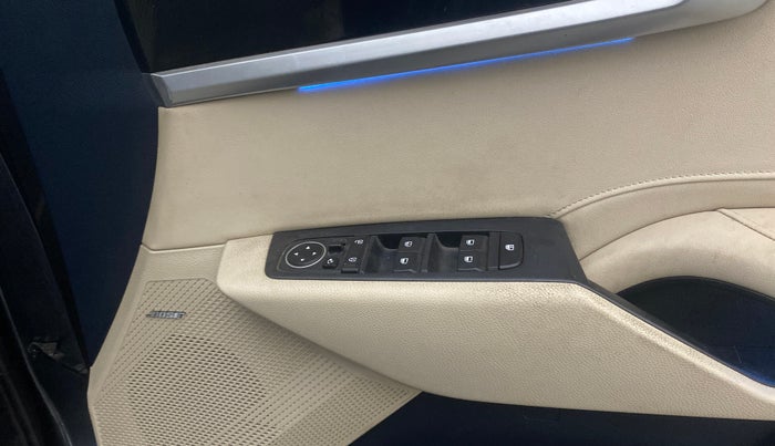 2022 KIA CARENS LUXURY PLUS 1.4 PETROL 7 STR, Petrol, Manual, 44,222 km, Driver Side Door Panels Control