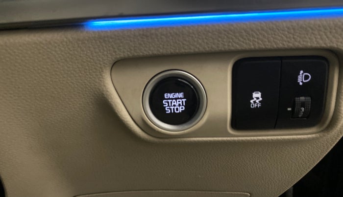 2022 KIA CARENS LUXURY PLUS 1.4 PETROL 7 STR, Petrol, Manual, 44,222 km, Keyless Start/ Stop Button