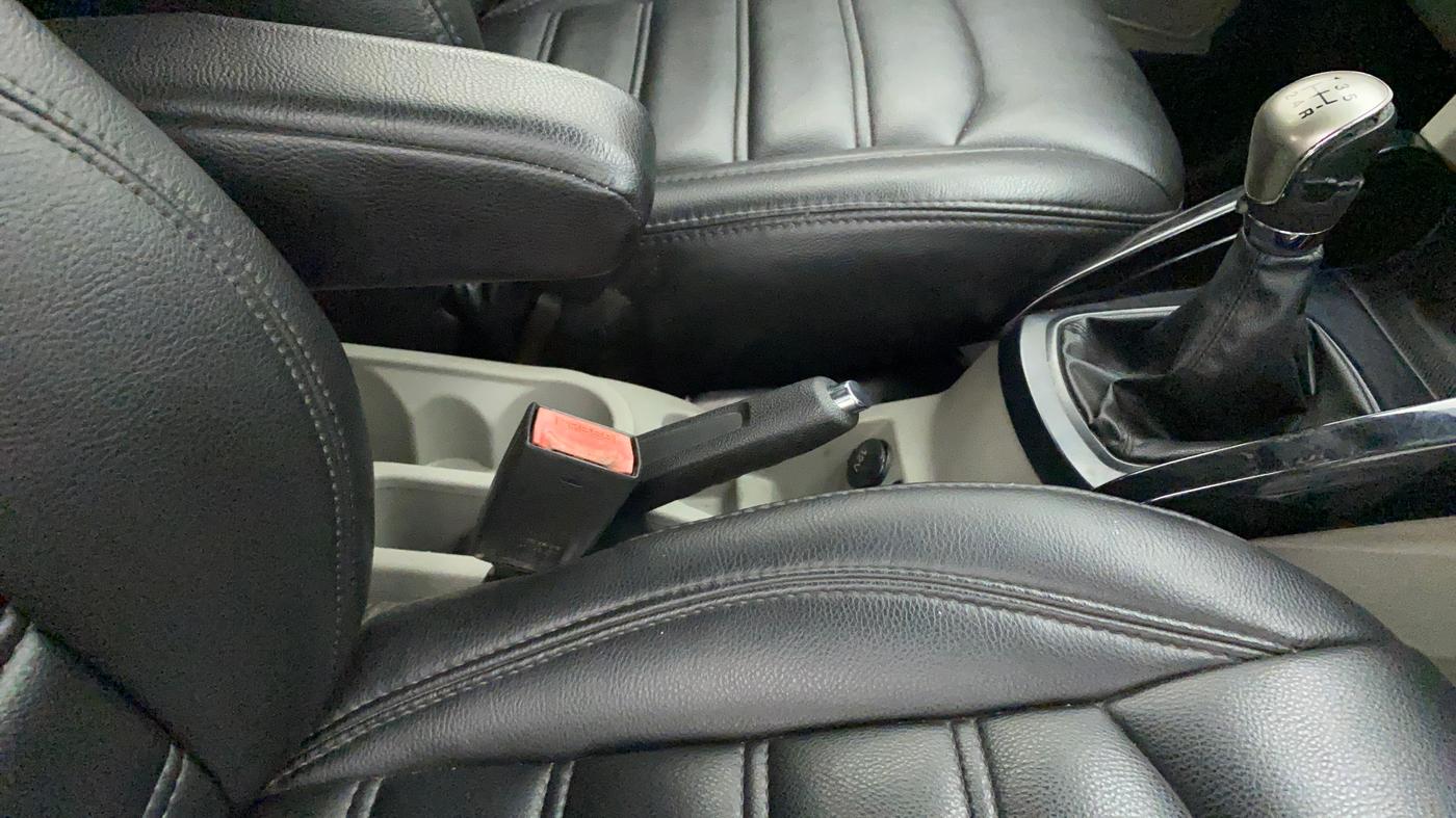 2016 Ford Ecosport TITANIUM 1.5L DIESEL, Diesel, Manual, 1,06,995 km, Gear Lever