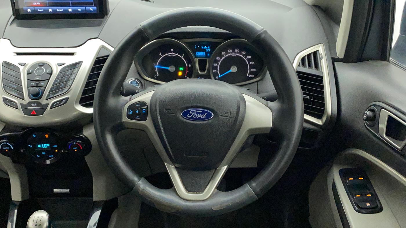 2016 Ford Ecosport TITANIUM 1.5L DIESEL, Diesel, Manual, 1,06,995 km, Steering Wheel Close Up