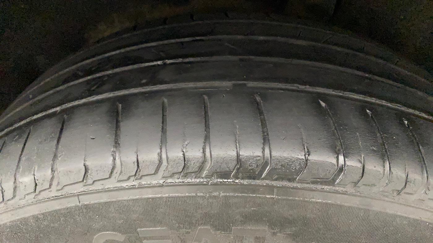 2016 Ford Ecosport TITANIUM 1.5L DIESEL, Diesel, Manual, 1,06,995 km, Left Rear Tyre Tread