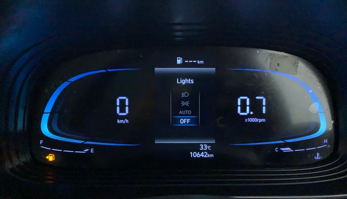 2022 Hyundai VENUE SX 1.2 PETROL, Petrol, Manual, 10,642 km, Odometer Image