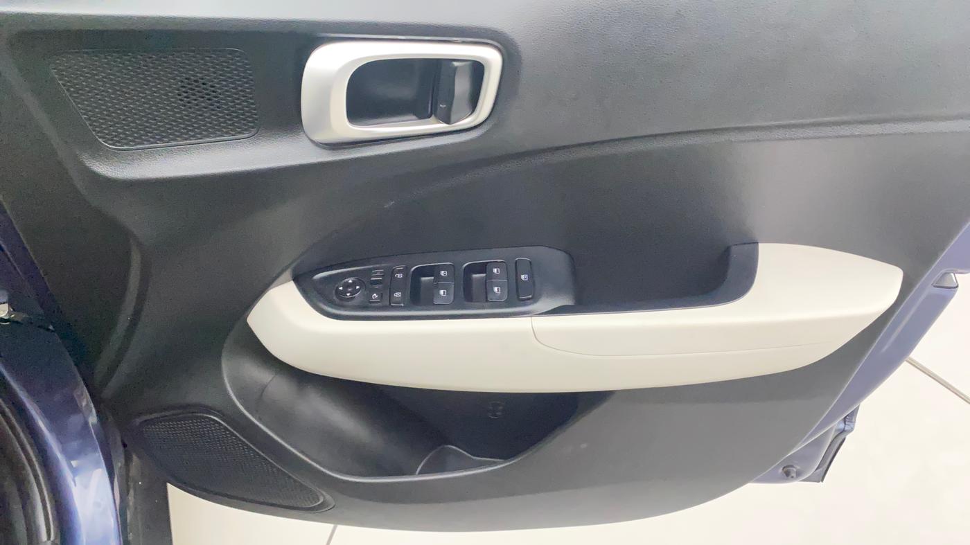 2022 Hyundai VENUE SX 1.2 PETROL, Petrol, Manual, 10,642 km, Driver Side Door Panels Control